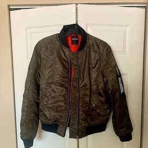 South Pole Junior’s Army Green Bomber Coat With Orange Quilted Lining Size xxl